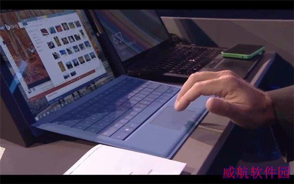 Windows 10预览版Build 9865将至：触控板手势、窗口贴靠的照片 - 1
